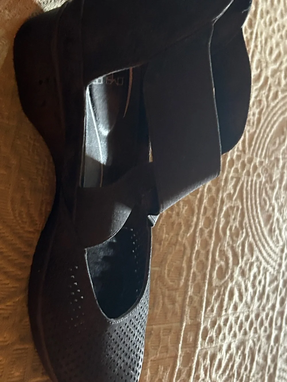 Dansko Black Perforated Cross-Strap shoes size 38 (7.5 -8 women) - Picture 7 of 7
